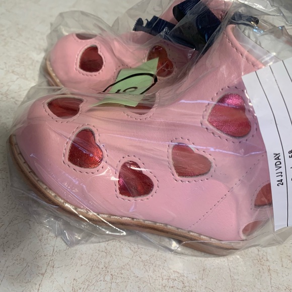 Janie and Jack Metallic Heart Booties, Size 5 - Picture 5 of 6